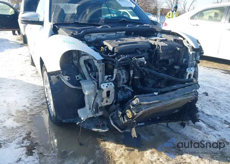 2015 Volkswagen Beetle 1.8T z USA, uszkodzony, nr VIN 3VW517AT5FM812112